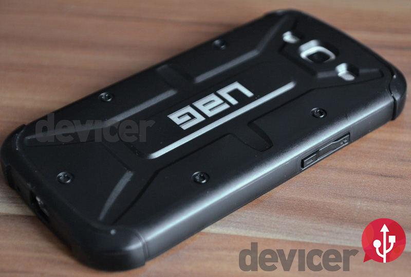 UAG URBAN ARMOR GEAR BLACK HARD CASE galaxy S III left side